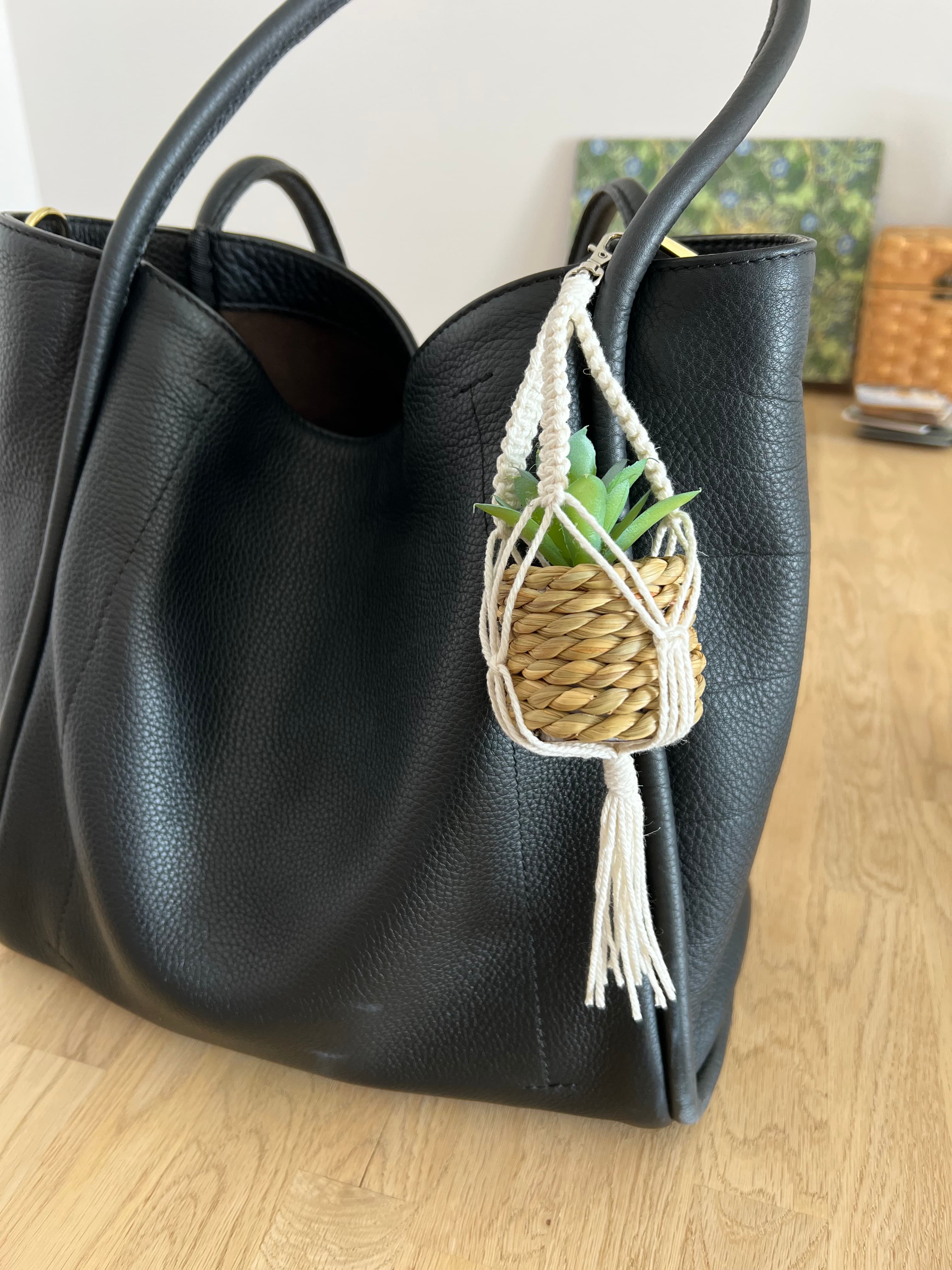 Plant hanger macrame keychain